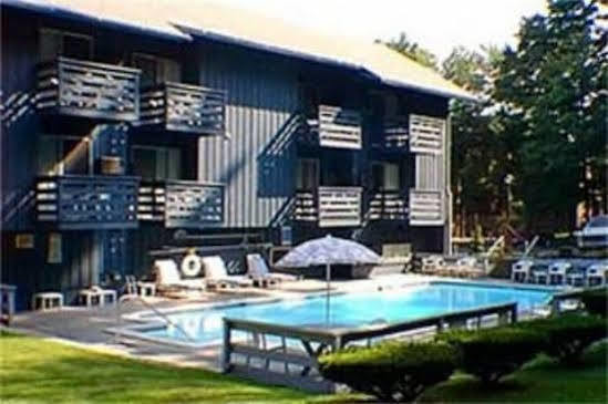 Iron Horse Inn Simsbury ภายนอก รูปภาพ